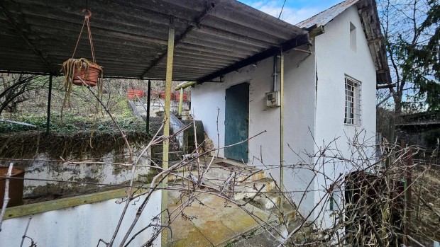 Kand� d�l�n z�rtkerti nyaral� elad�!