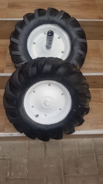 Kapálógép járókerék rotációs kapához