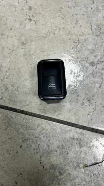 Kapcsol A2048707358 elad