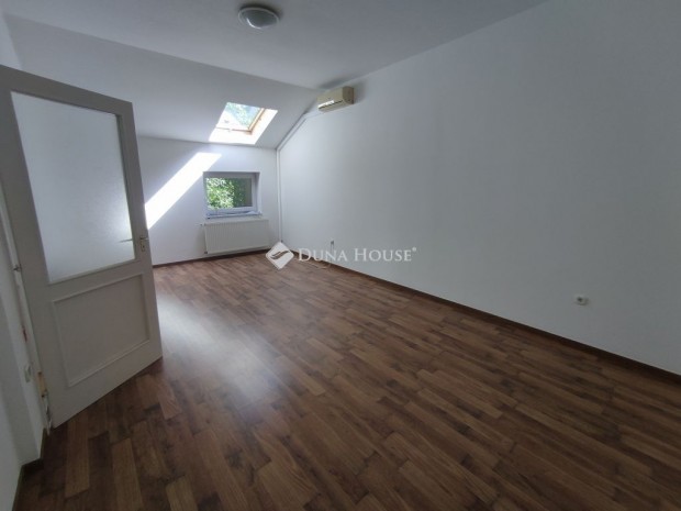 K�poln�sny�ki 43 nm-es lak�s elad�