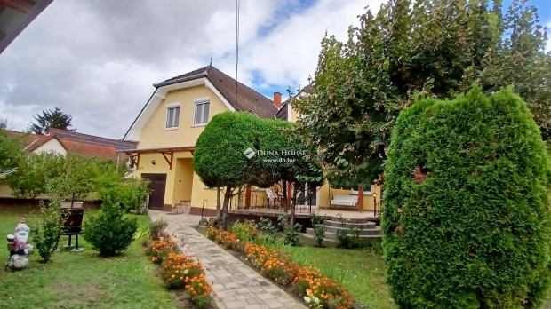 Kaposf�redi h�z elad�