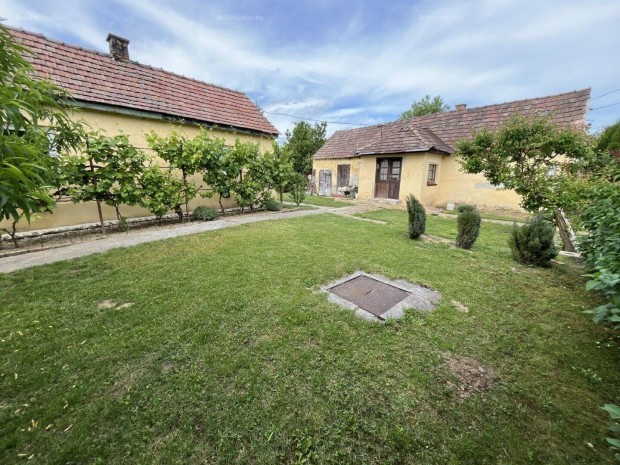 Kaposv�r Topon�ron Telek Ak�r �j �p�t�shez