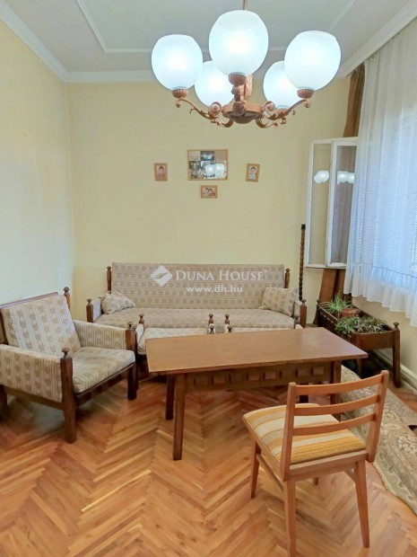 Kaposv�r, Gilice utca elad� h�z