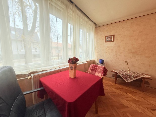 Kaposv�r belv�ros�ban lak�s elad�