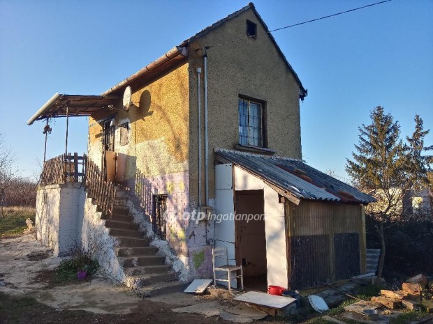 Kaposv�ri 40 nm-es h�z elad�