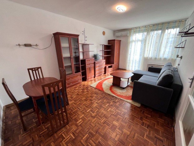 Kaposv�ron 4. Emeleti J� �llapot� Lak�s Elad�