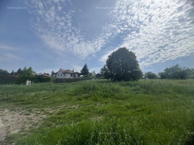 Kaposv�ron A Kecelhegyen �p�t�si Telek Elad�