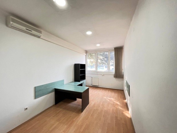 Kaposv�ron iroda kiad�