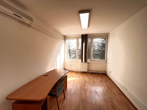 Kaposv�ron iroda kiad�