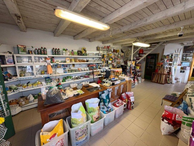 Kaposv�ron �zlethelyis�g elad�