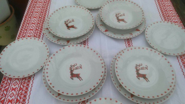 Karcsonyi dekoros porceln 4 szemlyes tkszlet