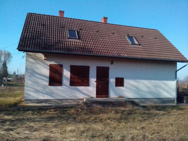 Karád, Déli részén, 120 m2-es, családi ház, 3 szobás, jó állapotú