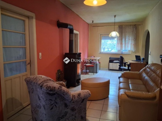 Kar�di 90 nm-es h�z elad�