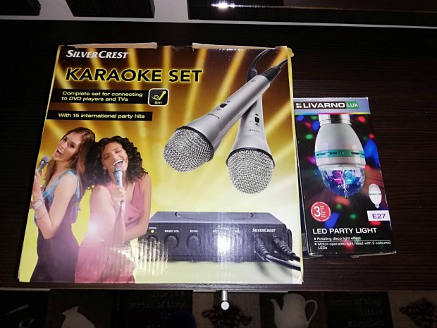 Karaoke szett 2 mikrofonnal s ajndk disco fnnyel 