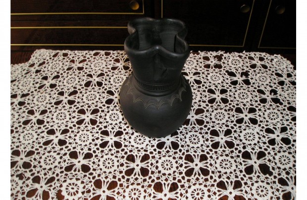 Karcagi kermia - fekete matt vza, 25 cm