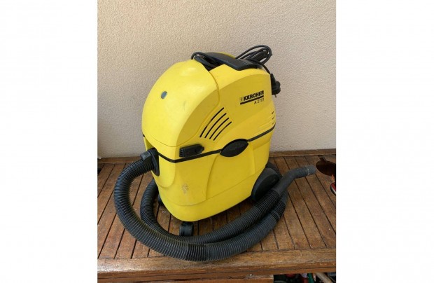 Karcher A 2701 Ipari száraz nedves Porszívó 1200 W