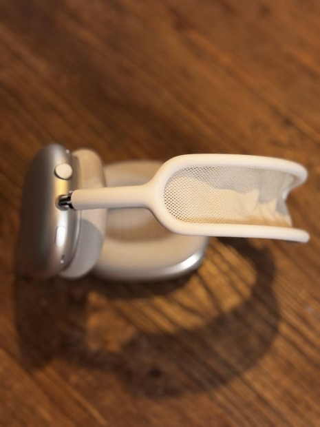 Karcmentes Ezst Airpods Max elad