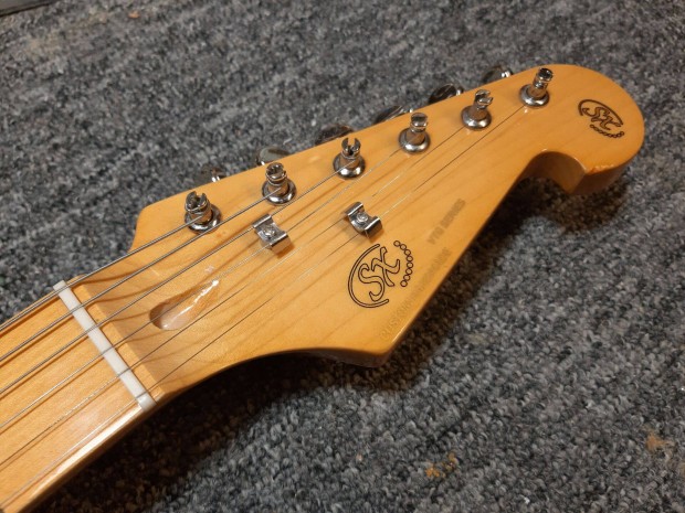 Karcmentes SX stratocaster elektromos gitr ajndk tokkal