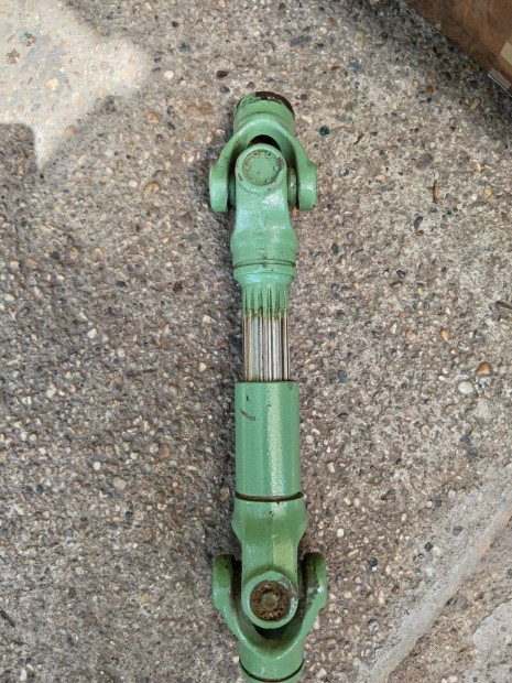 Kard�n kard�ntengely. Korm�ny traktor stb