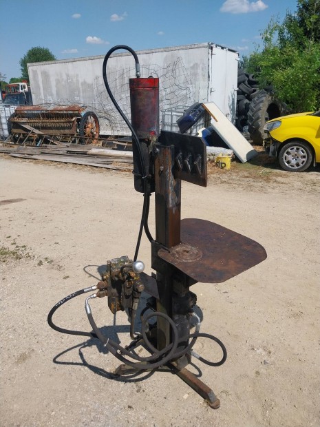 Kardános fahasító japán traktorokhoz Iseki Kubota Yanmar stb hasítógép
