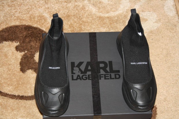 Karl Lagerfeld cip 43as KL52730 Black Wool Mono.j doboz