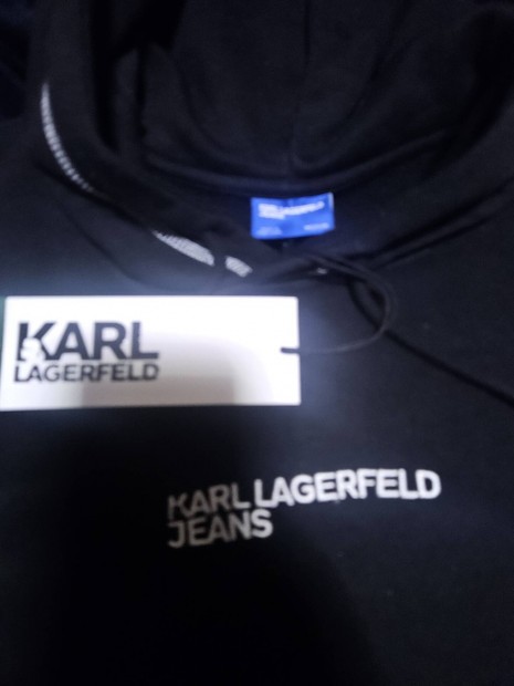 Karl Lagerfeld pulcsi M-es