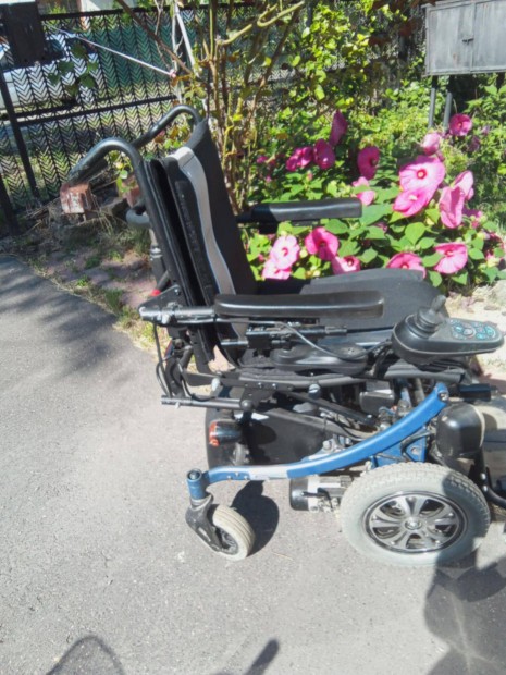 Karma llit elektromos kerekesszk