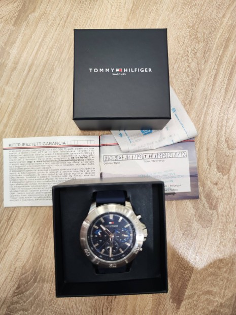 Karra Tommy Hilfiger