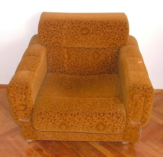 Krpitozott fotel