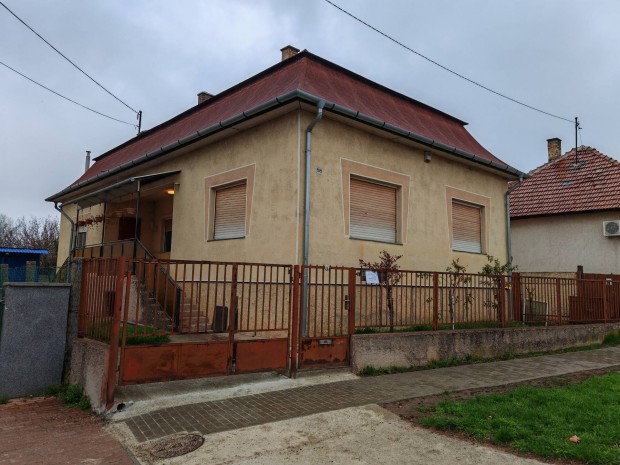 Kartal - családi ház eladó