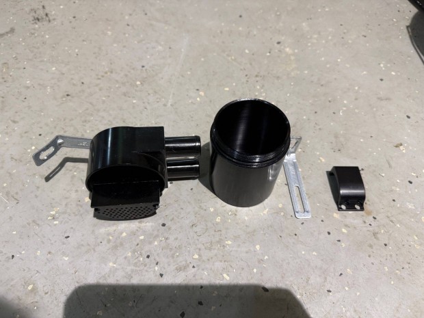 Karterg�z lecsapat� tart�ly olajcsapda