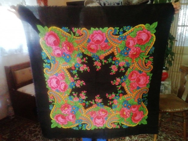 Ksmr kend elad. 90x90cm. 3500ft. 