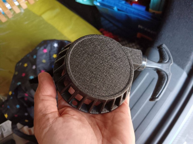 Kaszlgp fnyr motor Bernt j, flr alatt