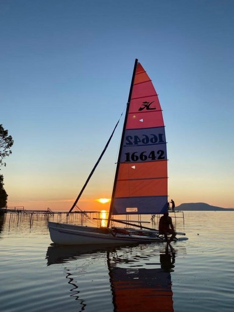 Katamarán 18-as Hobie Cat vitorlás kiülővel szezon nyitó áron