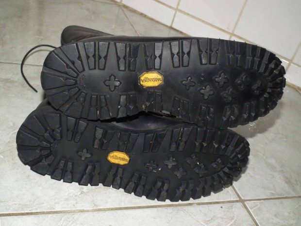 Katonai bakancs Vibram talp surran punk rock bakancs trabakancs