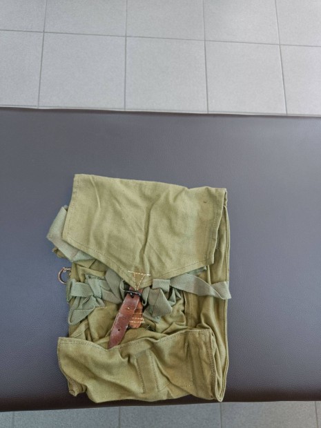 Katonai gázálarc táska, szimatszatyor