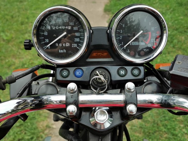 Kawasaki ER5 ER-5 500 friss műszakival