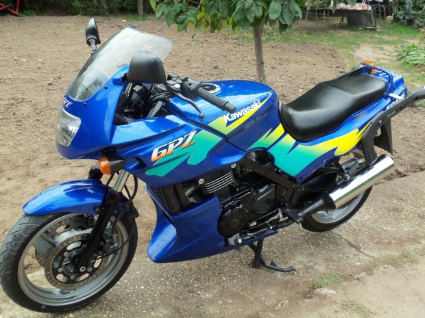 Kawasaki Gpz 500 S gyri megkmlt. friss mszaki