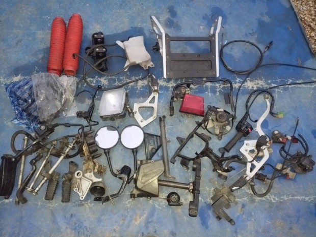 Kawasaki Klr 650 Tengai alkatr�sz