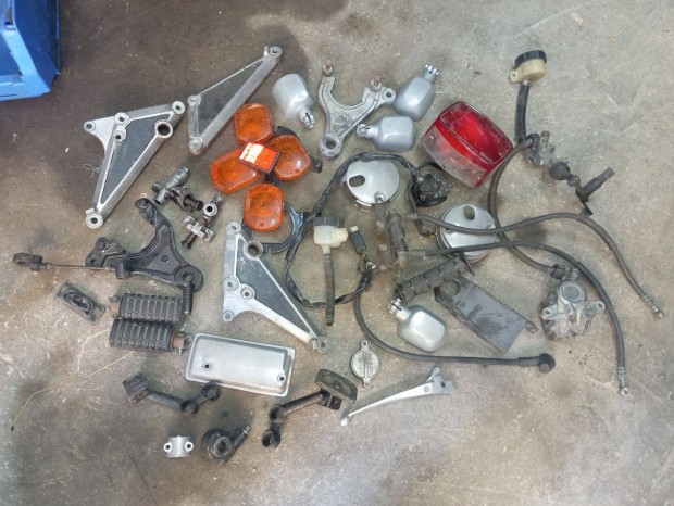 Kawasaki LTD 750 alkatr�szek alkatr�szek