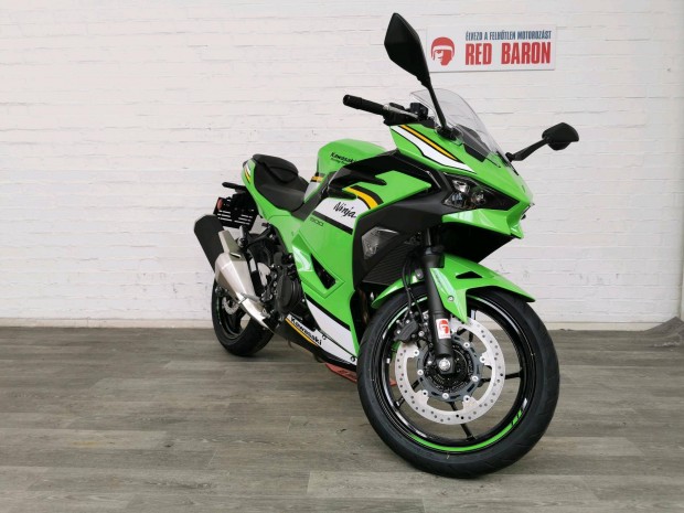 Kawasaki NINJA 500 4+1 év Írásos Red Baron gara...