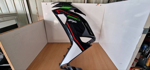 Kawasaki Ninja 650 oldal idom 