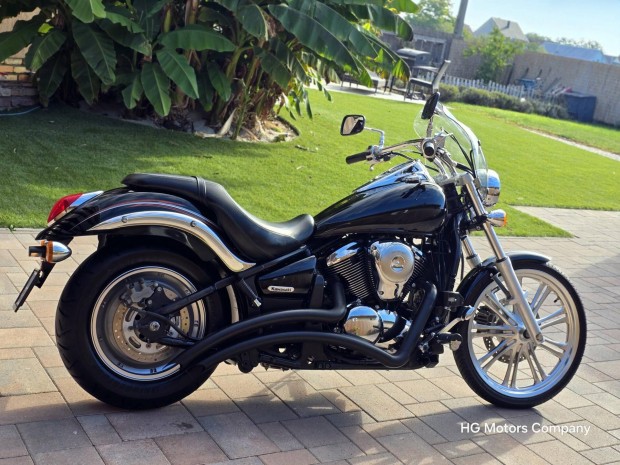 Kawasaki VN 900 Custom