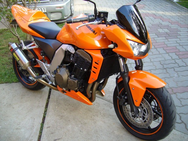 Kawasaki Z750 htidom, hasidom