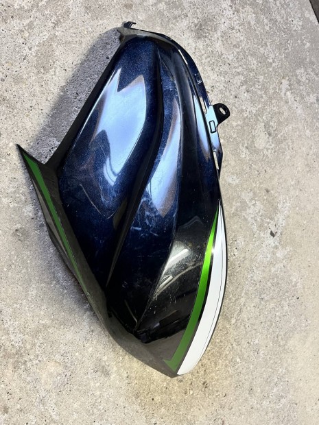 Kawasaki Z800 tank takaró idom