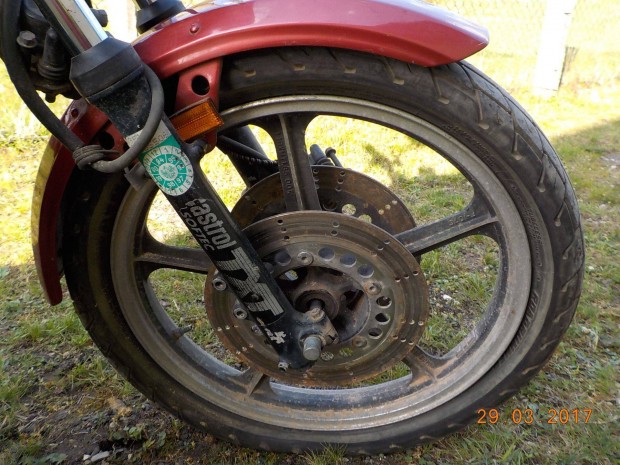 Kawasaki ZR 500A,1982-es mkp.-ról :első-hátsó kerék eladó