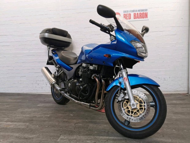 Kawasaki ZR-7S rsos RED Baron Garancival!