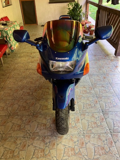 Kawasaki ZZ-R600
