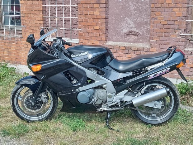 Kawasaki ZZ-R 500 zemkpes kinti paprokkal