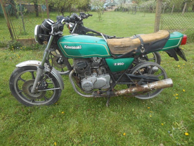 Kawasaki Z 250-es alkatrészek,csak egyben Tapolcán eladók